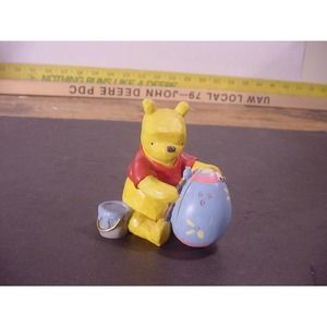 Vintage Disney CLASSIC WINNIE POOH Bear Coloring Easter Egg